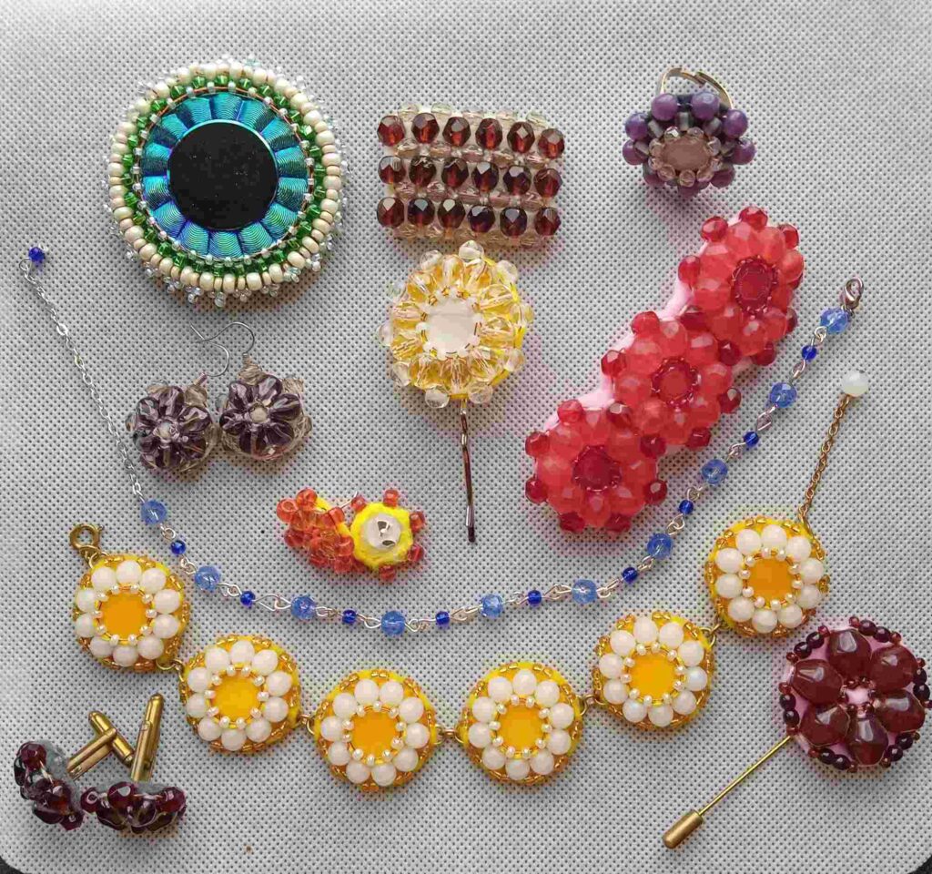 originální ručně vytvořené korálkové šperky a doplňky