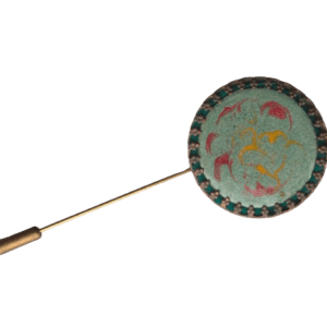 Smaltovaná zelenkavá jehlice do klopy. Sluší zimnímu typu.