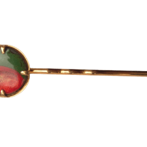 Červenozelená smaltovaná sponka. Sluší jarnímu typu. Hodí se i pro menší slečny. Doplňte ji náušnicemi nebo přívěskem s papoušky ve stejných barvách.