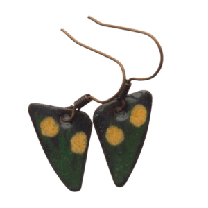 Smaltované náušnice se žlutými puntíky. Drobné náušnice jsou pro ty, kdo se smalty začínají nebo hledají dárek. Vyniknou v světlých vlasech.