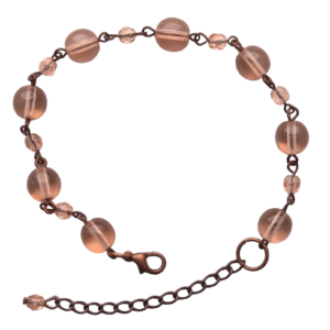 Růžový korálkový náramek. Hodí se k letním šatům. Délku je možné upravit. Doplňte jej s náušnicemi, broží nebo sponkou ze stejných korálků.