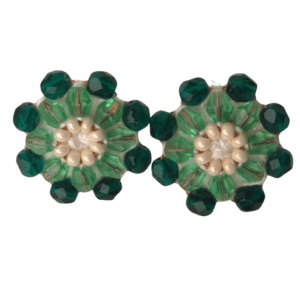 Zelenkavé korálkové náušnice. Drobné puzetky slušící jarnímu typu. Dodávám je s gumovými zarážkami. Doplňte je náramkem nebo broží ze stejných korálků.