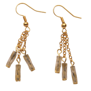 Žluté korálkové náušnice. Hodí se pro každý den, vyniknou v tmavých vlasech.