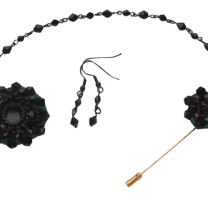 Černá korálková souprava. Ladí ke všemu. Hodí se k elegantnímu stylu.