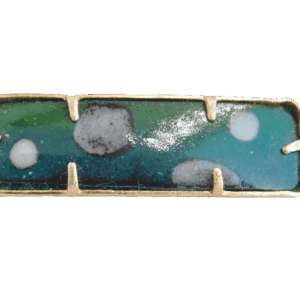 Smaltovaná sponka s béžovými puntíky, elegantní a jemný doplněk vhodný pro sepnutí vlasů, ladící s chladnými odstíny.