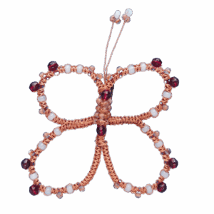 Drátkovaná motýlí brož s červenými a mléčnými korálky z měděného drátu